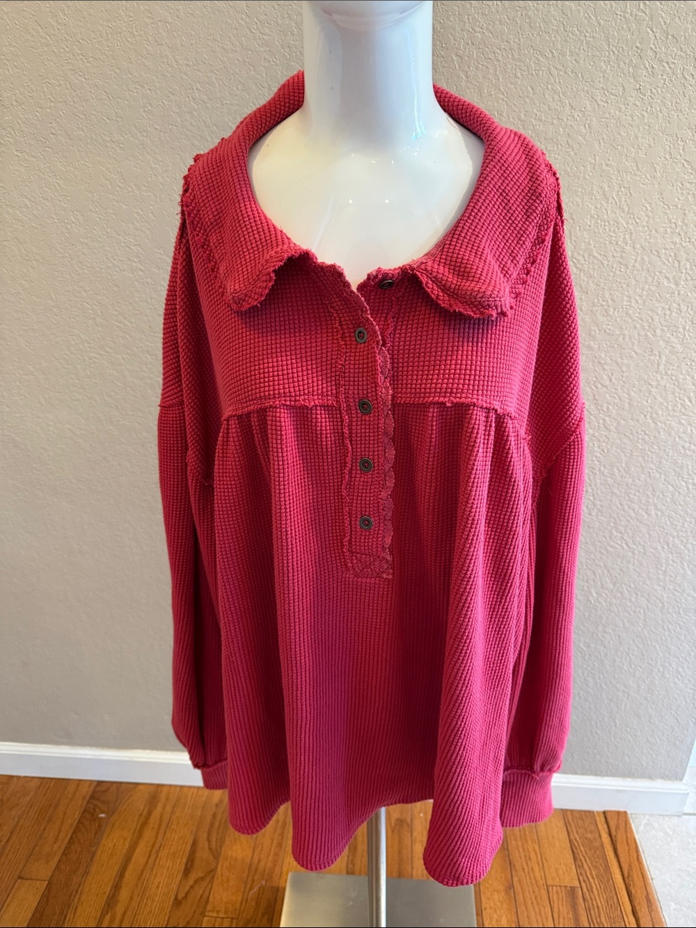 We The Free Waffle-Knit Henley Pullover in Deep Pink size Large